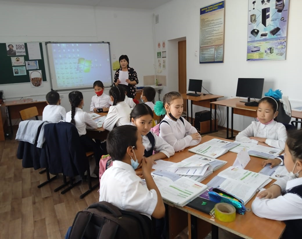 21  қазан күні   қазақ тілі   мен  әдебиеті     пәнінен   5- сыныпта сыныптан тыс  «Ыбырай  Алтынсарин балалар әдебиетінің атасы» тақырыбында тәрбие сағаты өтті.