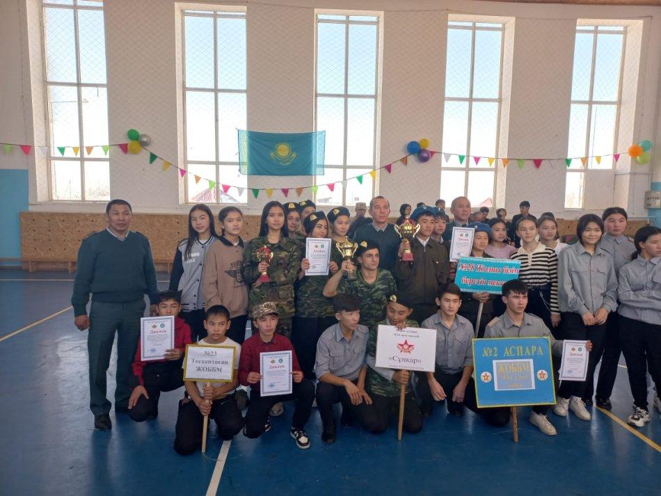 Балалар" жылына орай "Қазақстан Республикасы Қарулы Күштері қызметіне жастарды тәрбиелеу және дайындау"