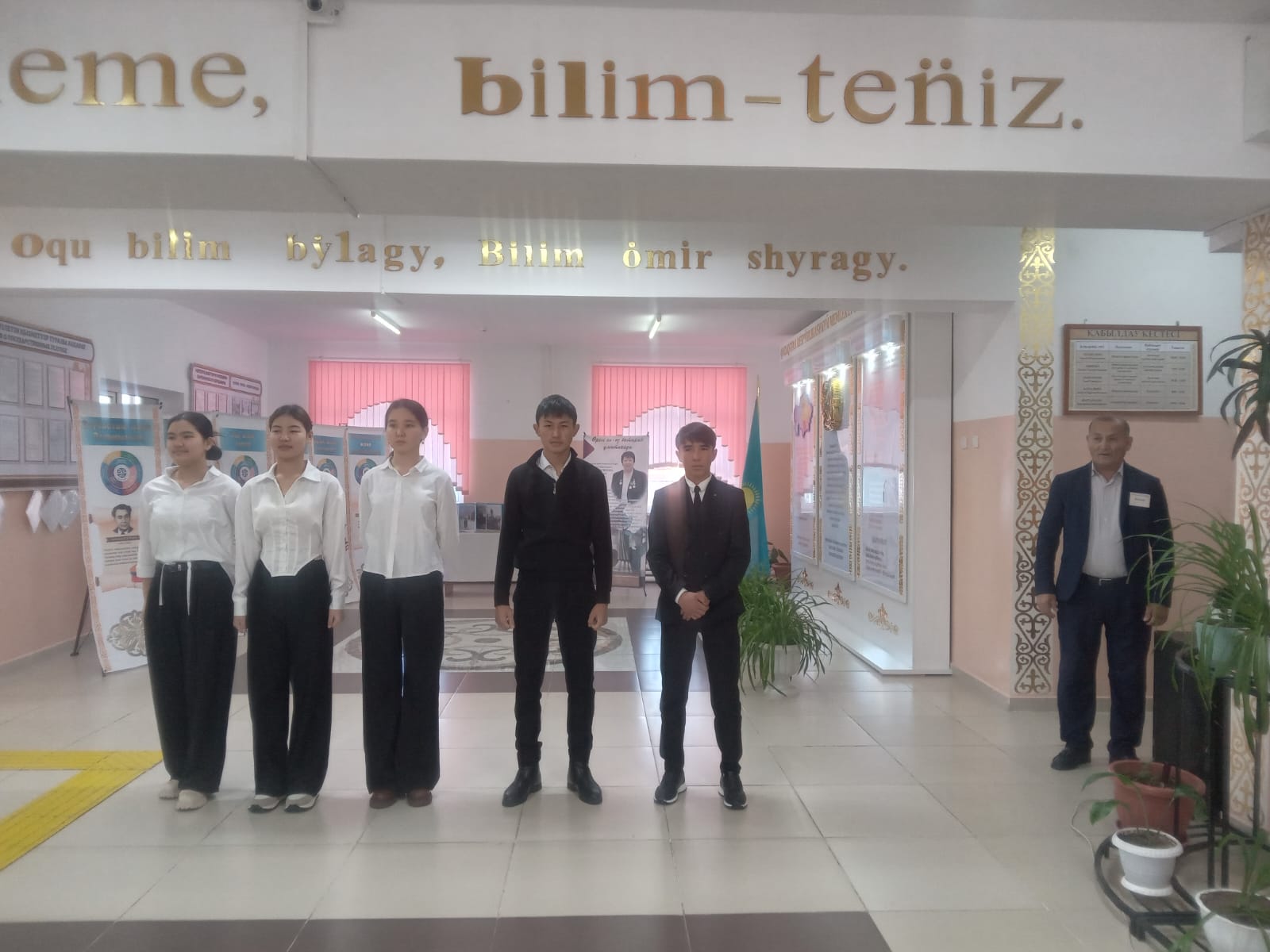 "Қарабауыр қасқалдақ" әні