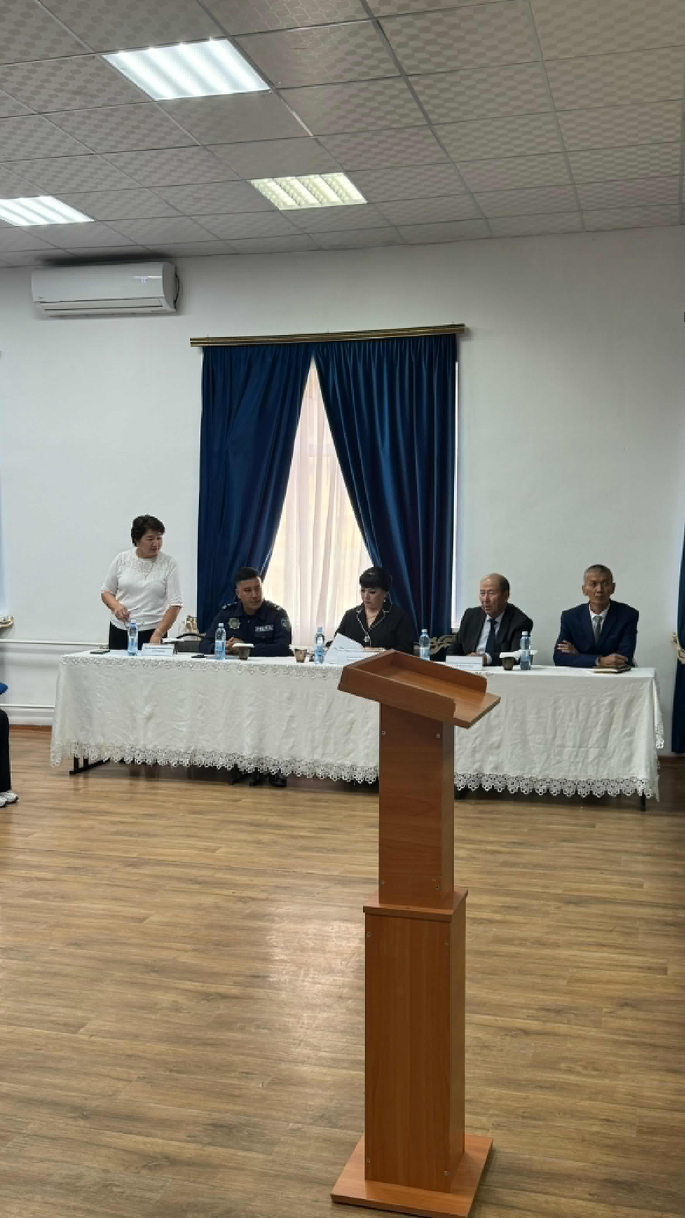 «Кәмелетке толмаған жасөспірімдер арасында құқық бұзушылықтың алдын алу» тақырыбында ата-аналар жиналысы